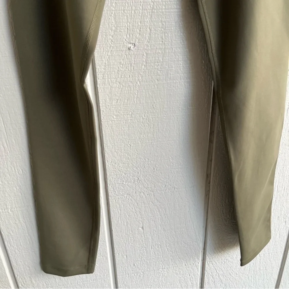 Outdoor Voices slim fit